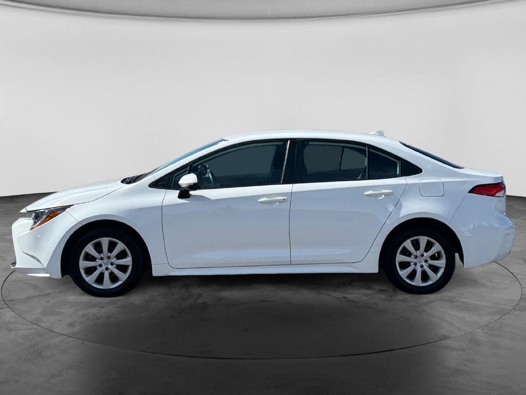 Used 2024 Toyota Corolla LE FWD image 4