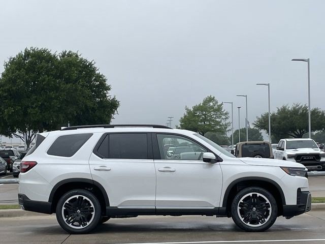 New 2026 Honda Pilot Touring image 3