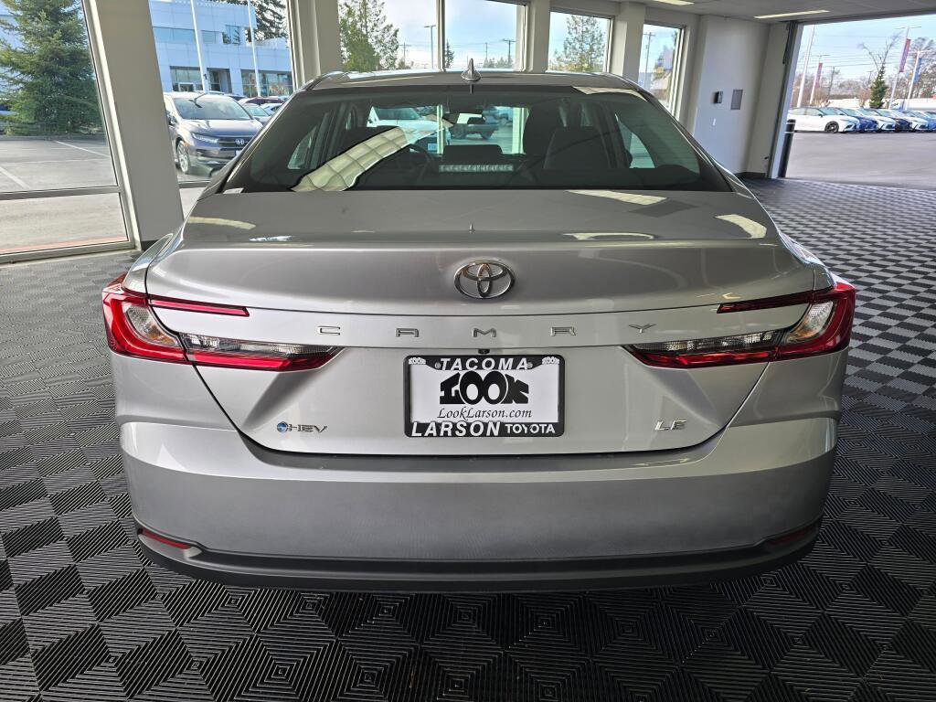 Used 2026 Toyota Camry LE image 4