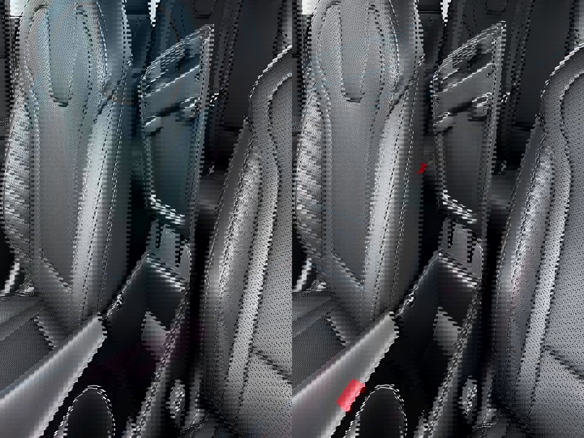 New 2026 Hyundai Elantra Limited image 18