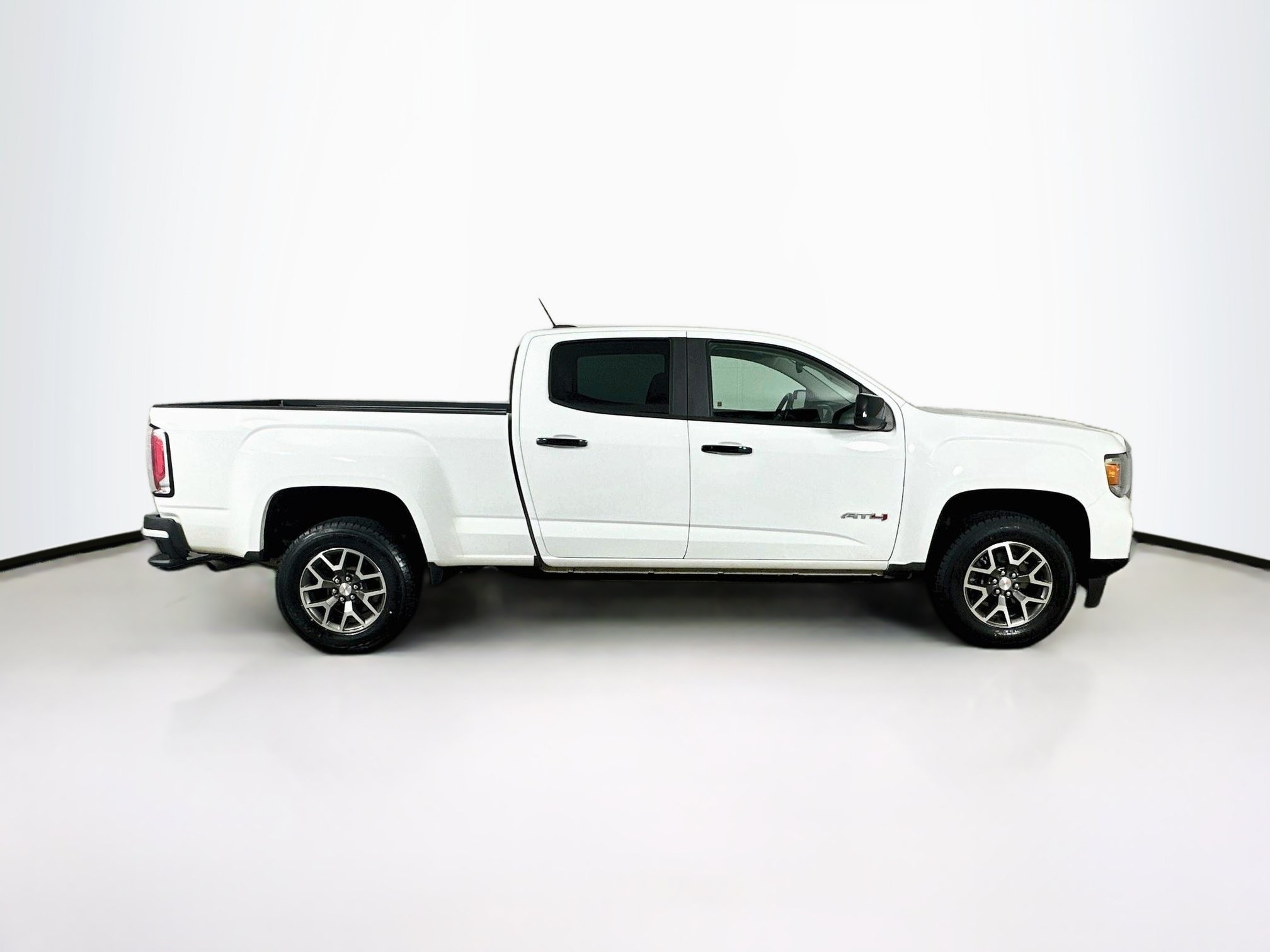 Used 2021 GMC Canyon AT4 w/ Driver Alert Package AWD/4WD image 10
