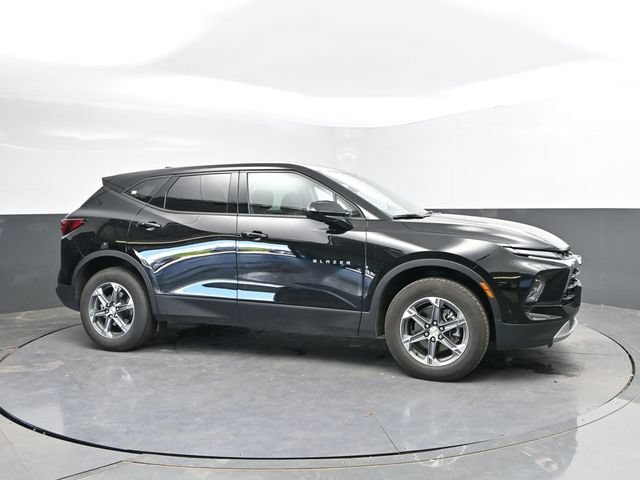 Used 2025 Chevrolet Blazer LT FWD image 5