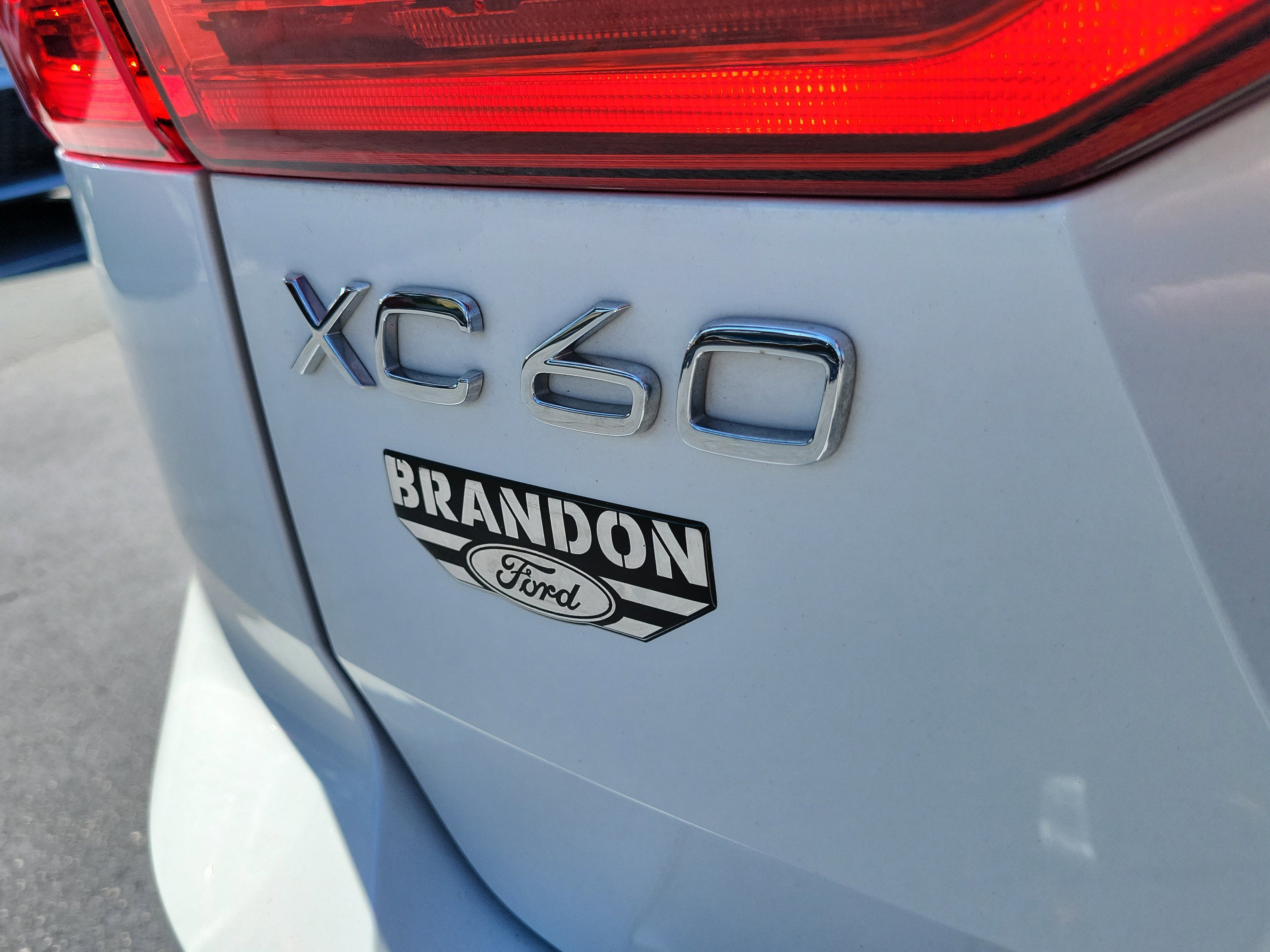 Used 2021 Volvo XC60 T5 Inscription FWD image 10