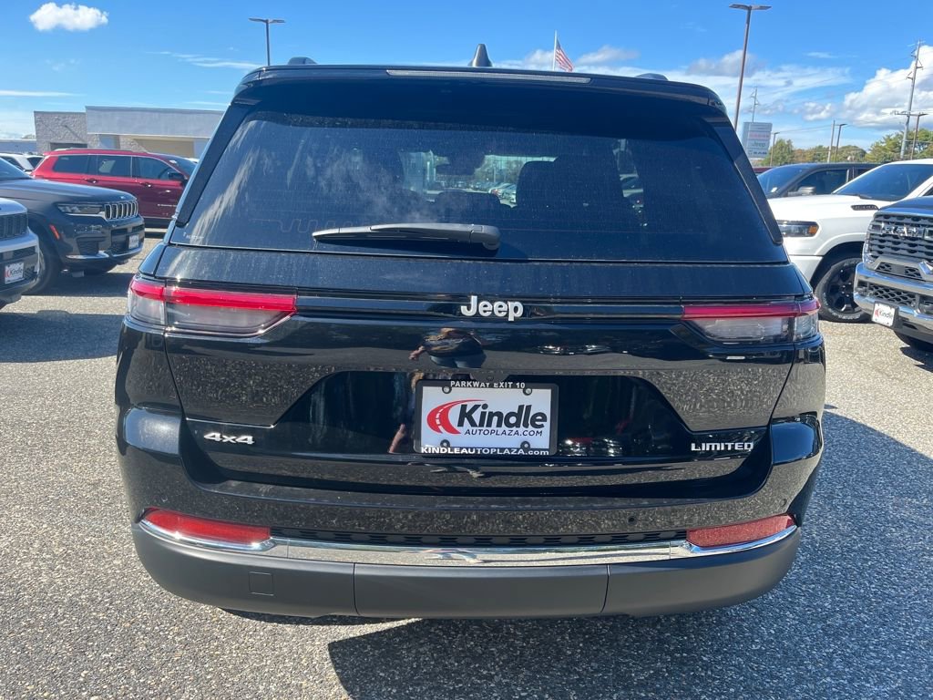 New 2025 Jeep Grand Cherokee Limited w/ Trailer Tow Package image 32