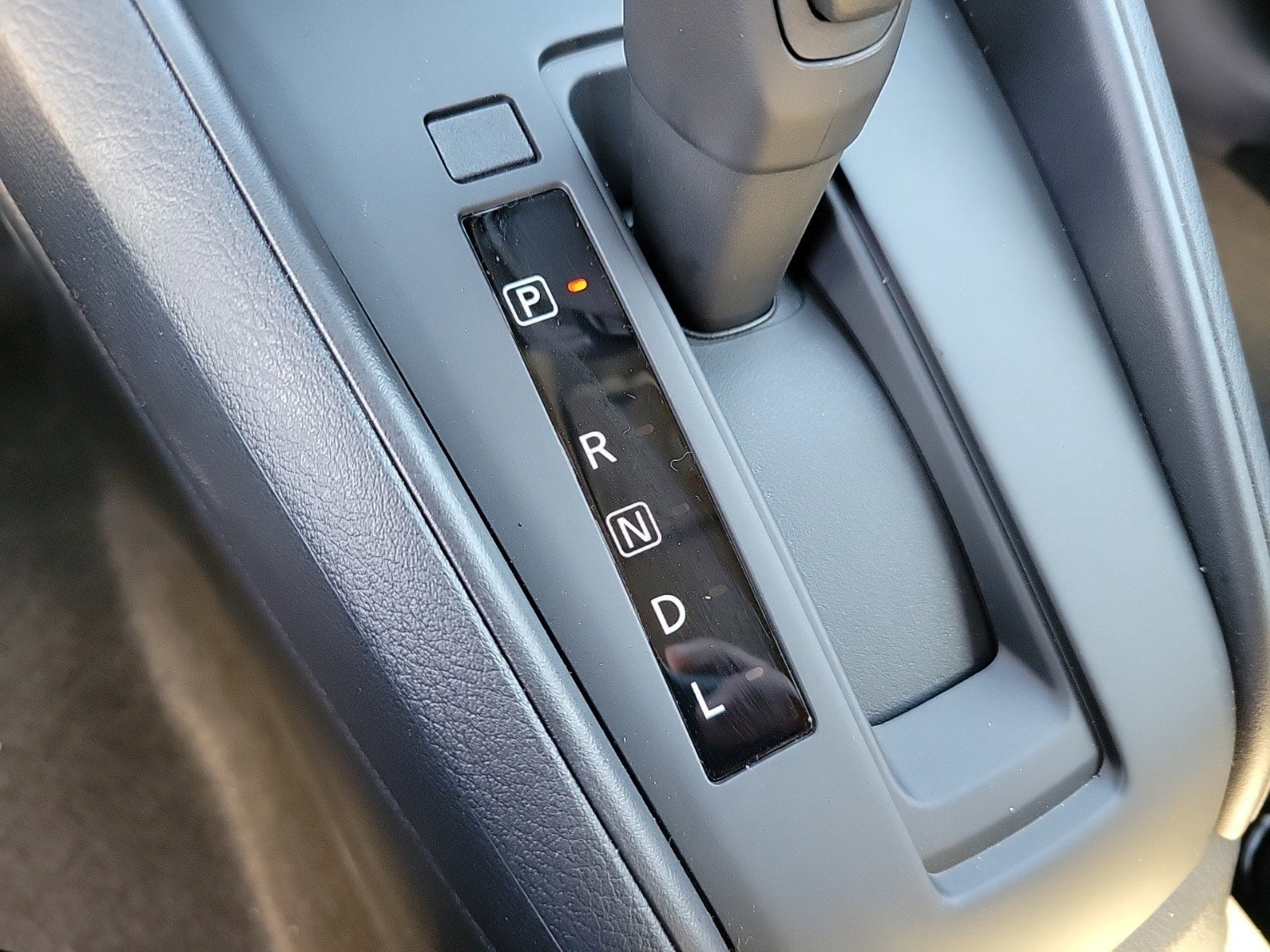 New 2025 Nissan Versa S w/ Trunk Package FWD image 25