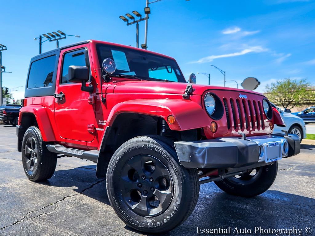 Used 2012 Jeep Wrangler Sahara w/ Connectivity Group AWD/4WD image 1