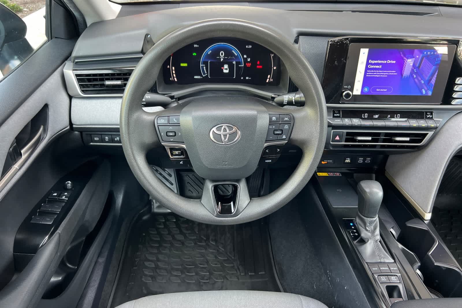 Used 2025 Toyota Camry LE FWD image 15