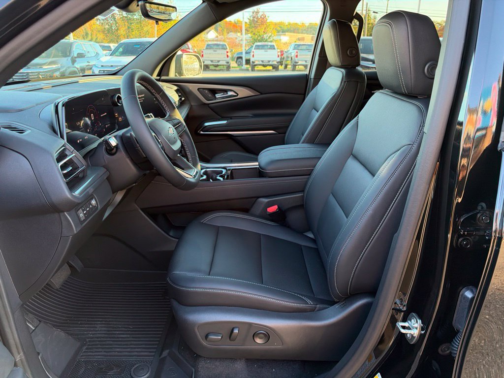 New 2027 Chevrolet Traverse LT w/ Driver Confidence Package AWD/4WD image 21