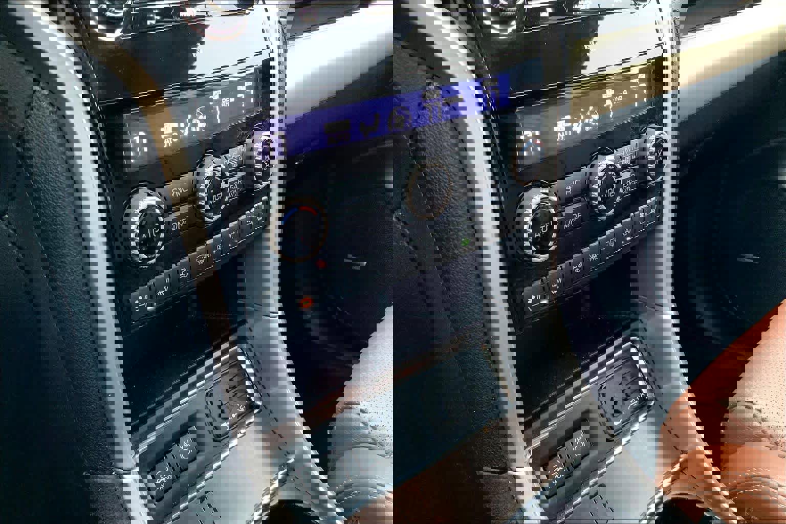 Used 2020 Subaru Ascent Touring w/ Popular Package #3 image 33