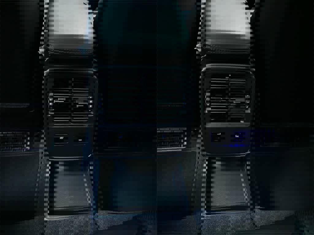 Used 2020 Porsche Taycan Turbo image 15