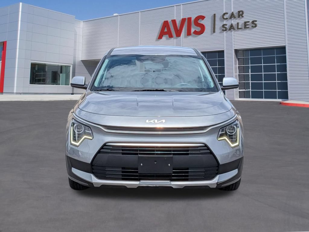 Used 2025 Kia Niro LX FWD image 2