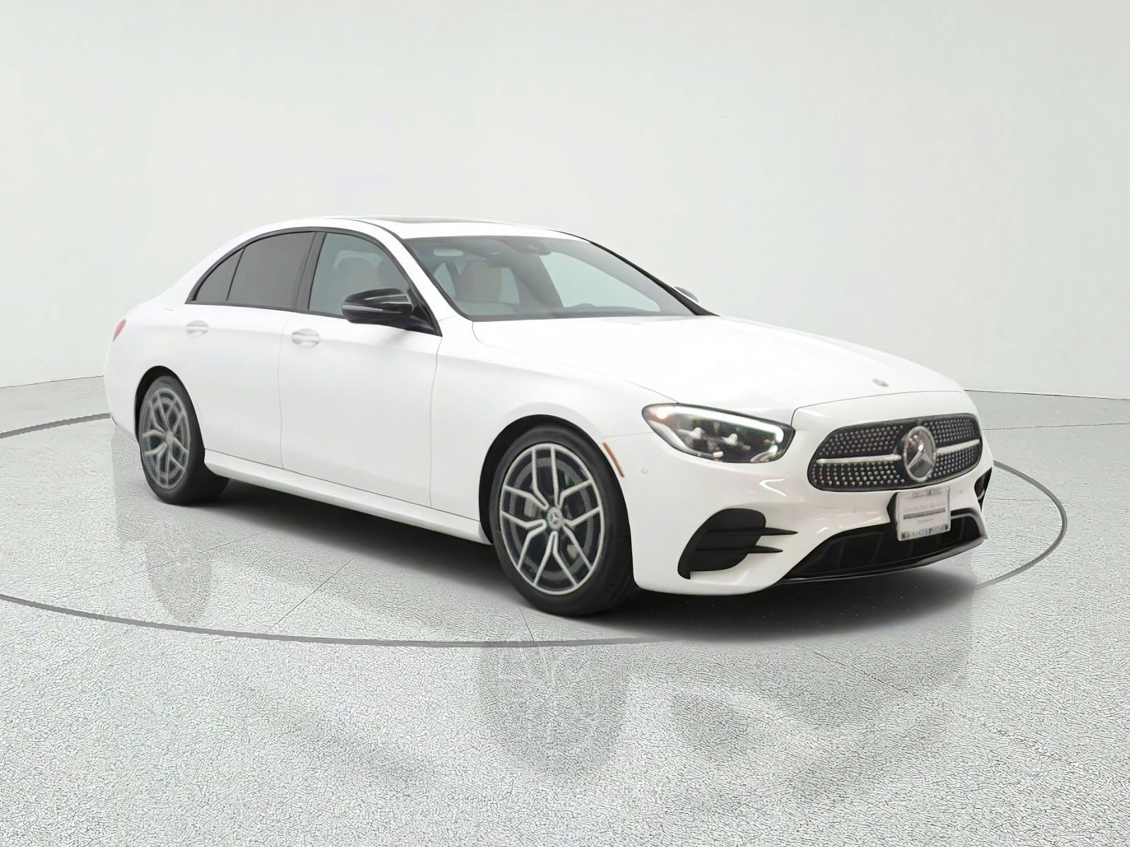 Used 2021 Mercedes-Benz E 350 Sedan image 3