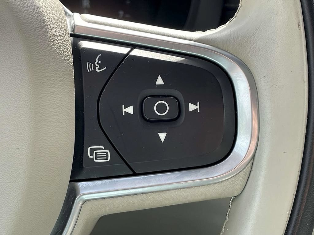 Used 2018 Volvo XC60 T5 Inscription w/ Convenience Package AWD/4WD image 31