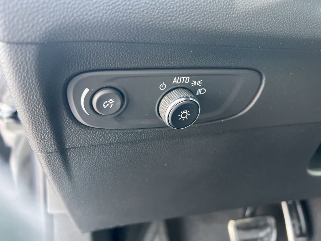 Used 2023 Buick Envision Preferred w/ Sport Touring Package image 50