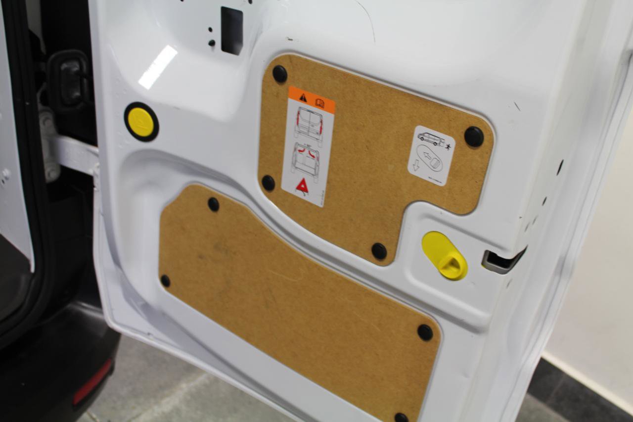 Used 2022 Ford Transit Connect XL image 25
