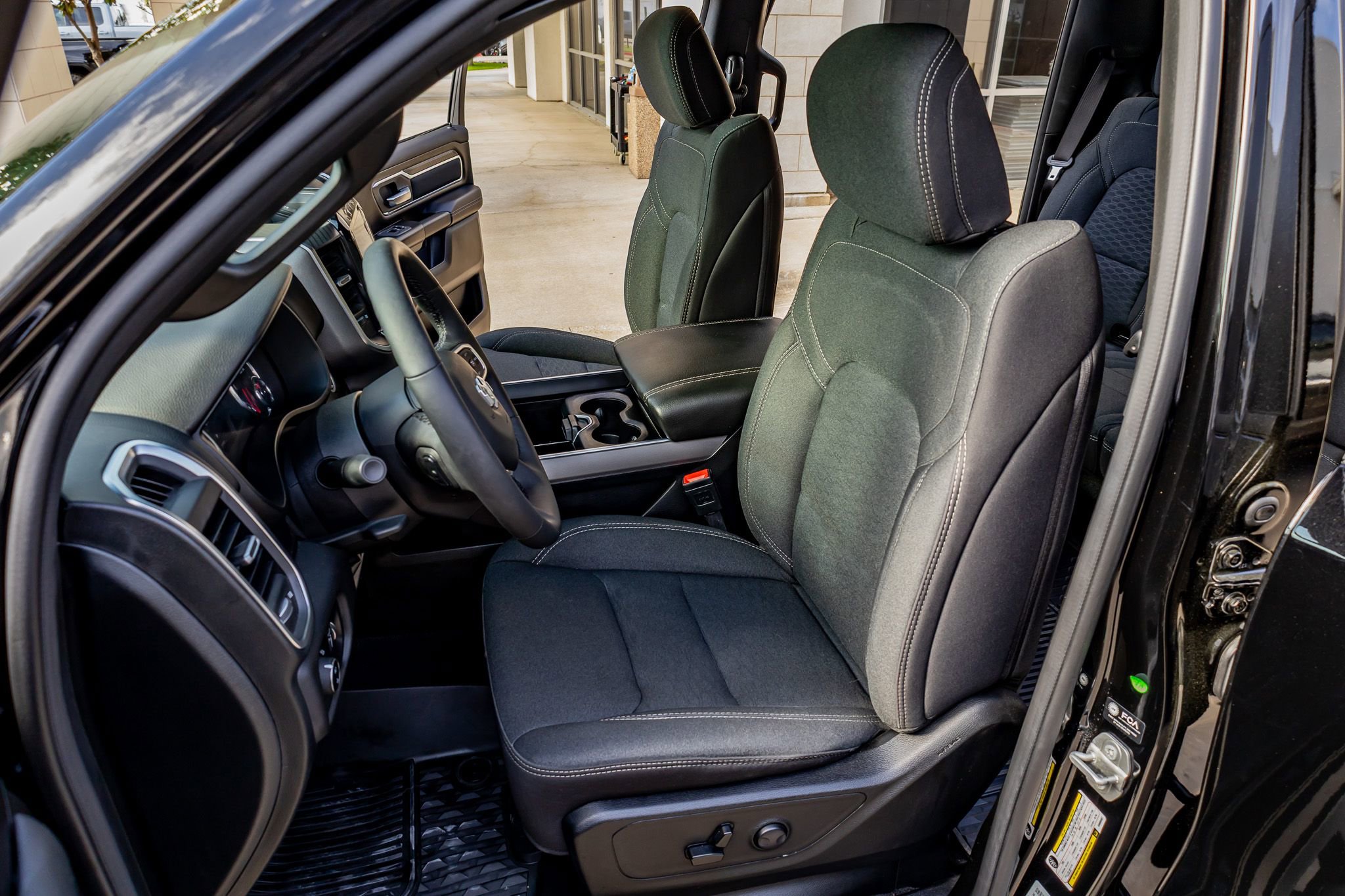 Used 2025 RAM 1500 Big Horn image 28