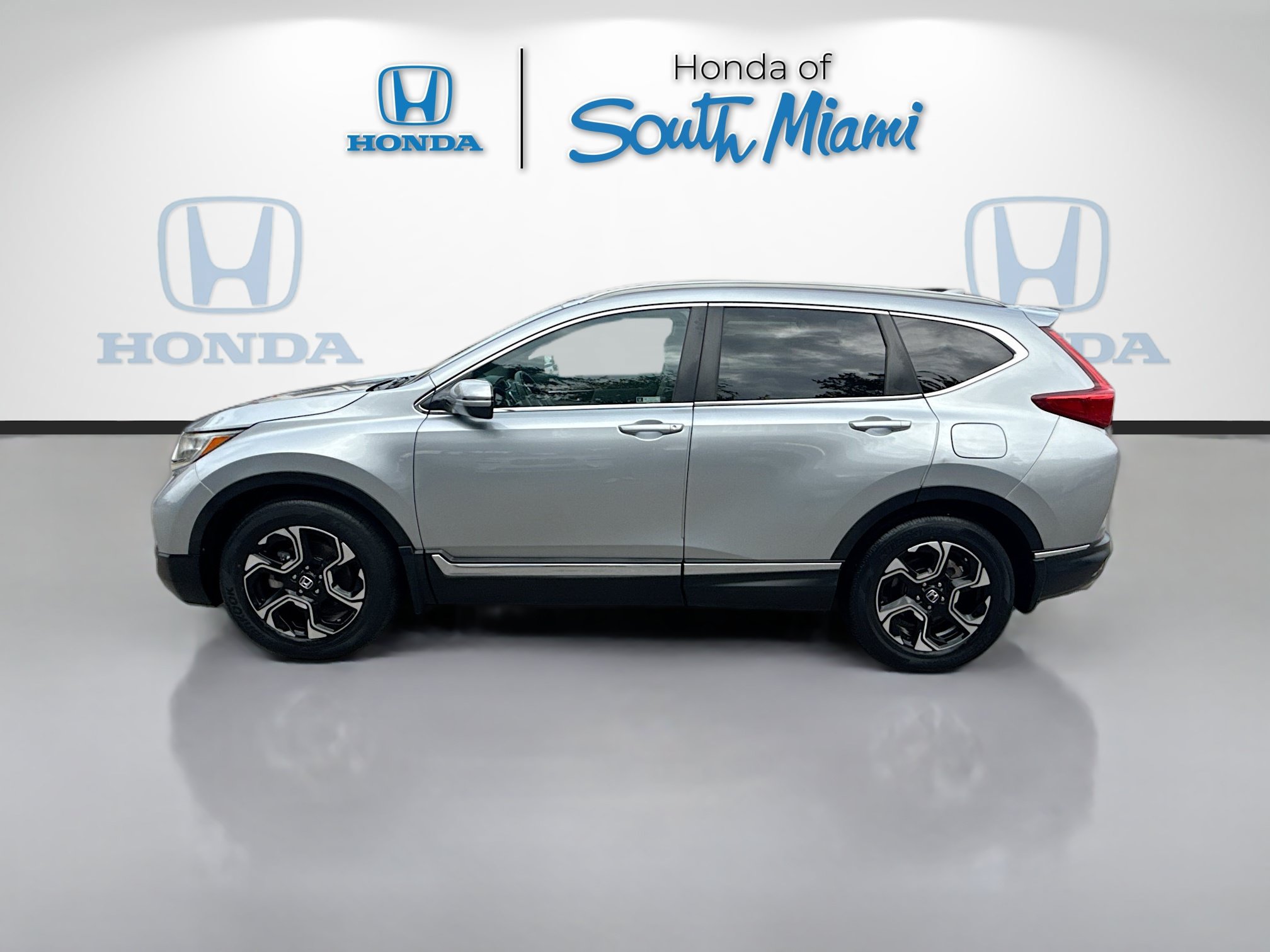 Certified 2019 Honda CR-V Touring image 4