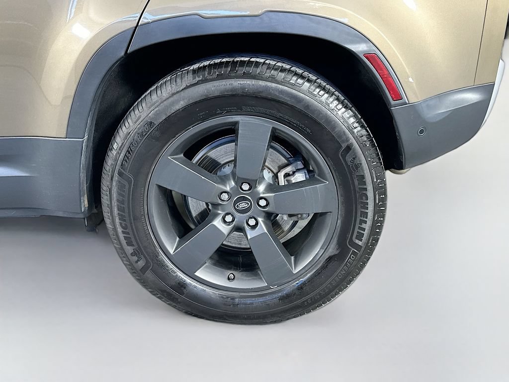 Used 2020 Land Rover Defender 110 SE AWD/4WD image 34