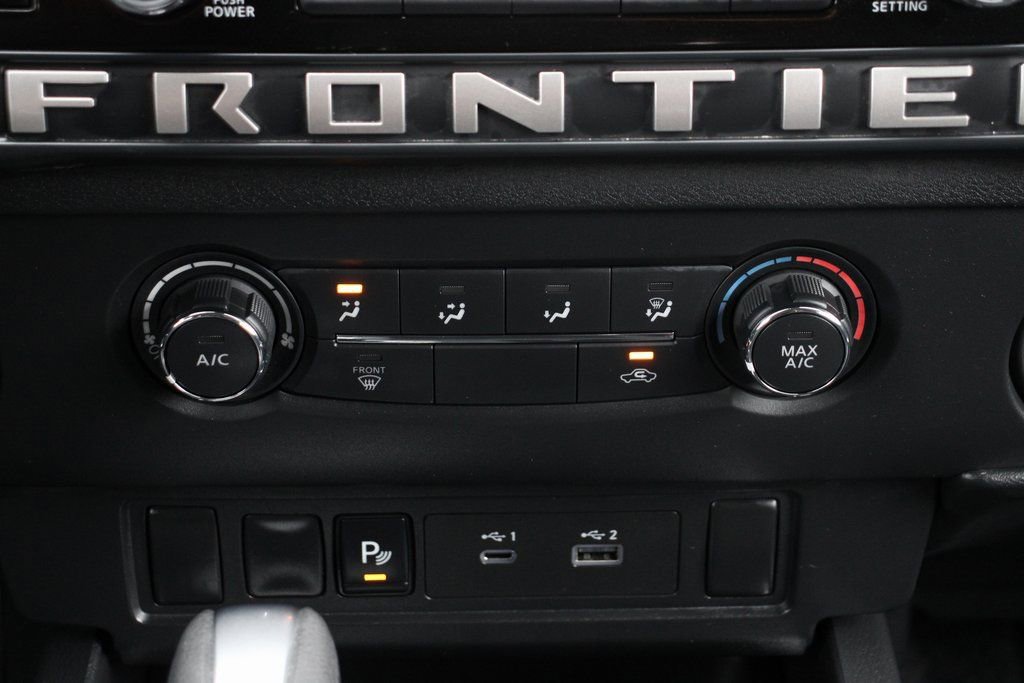 Used 2025 Nissan Frontier SV image 27