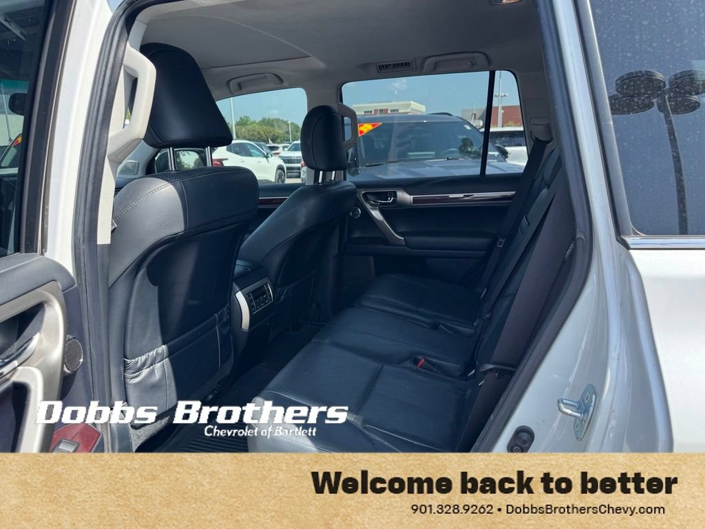 Used 2019 Lexus GX 460 Luxury w/ Preferred Accessory Package AWD/4WD image 16