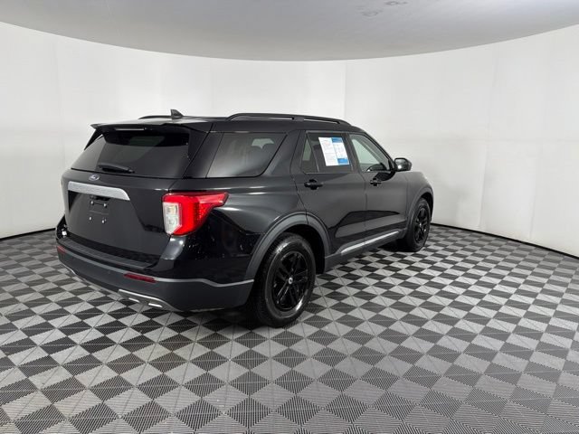 Used 2024 Ford Explorer XLT w/ Equipment Group 202A RWD image 13