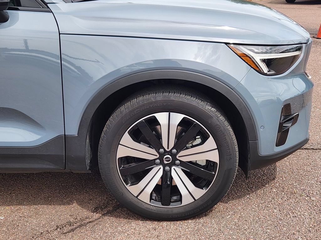 Used 2023 Volvo C40 P8 Recharge Plus AWD/4WD image 29