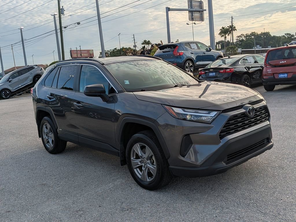Used 2025 Toyota RAV4 LE AWD/4WD image 6