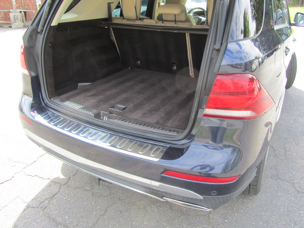 Used 2016 Mercedes-Benz GLE 350 w/ Premium Package image 20