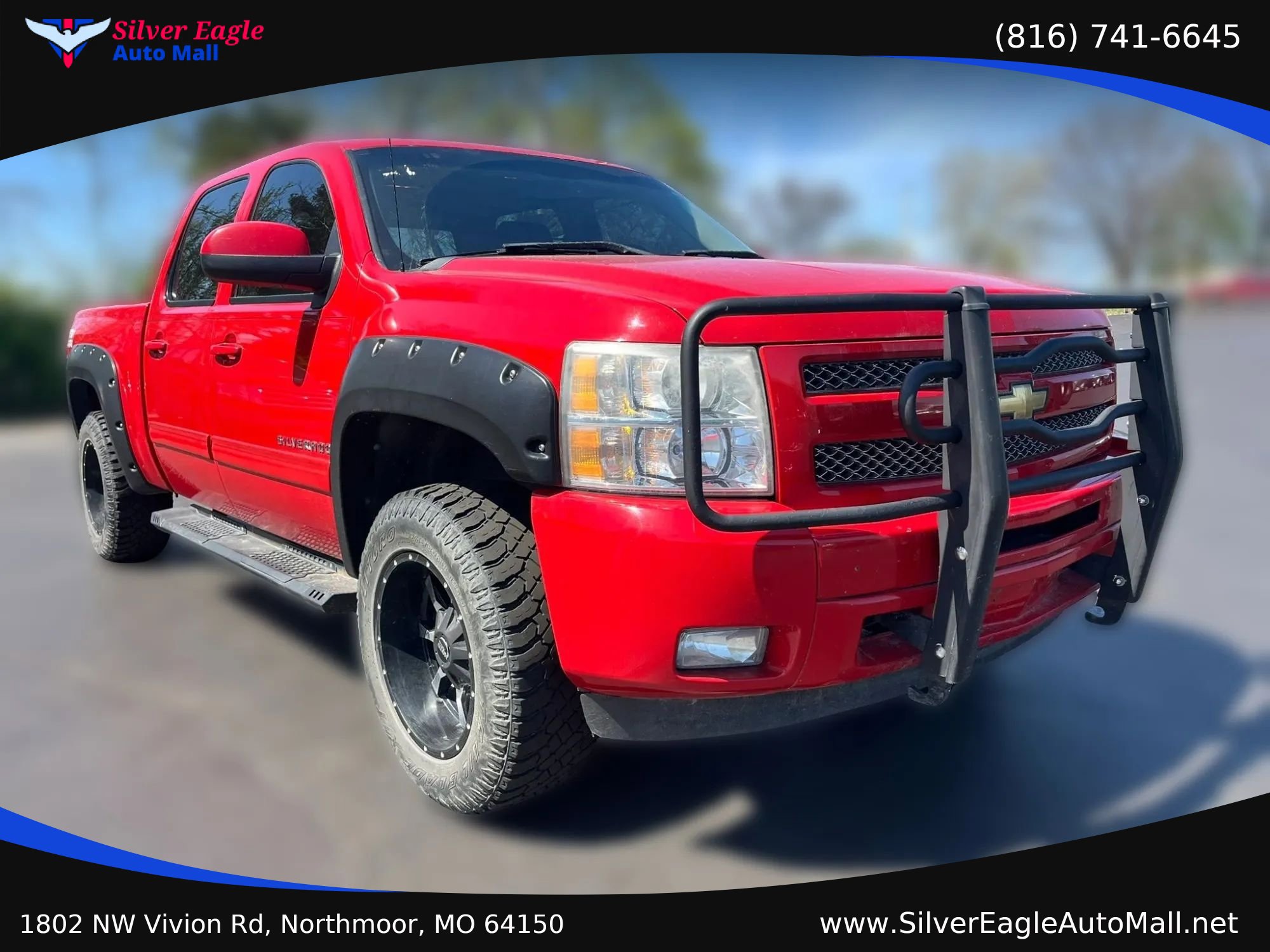 Used 2011 Chevrolet Silverado 1500 LTZ w/ Z71 Appearance Package AWD/4WD image 5