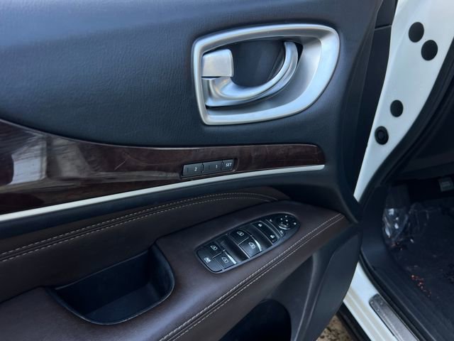 Used 2016 INFINITI QX60 FWD w/ Deluxe Technology Package image 11