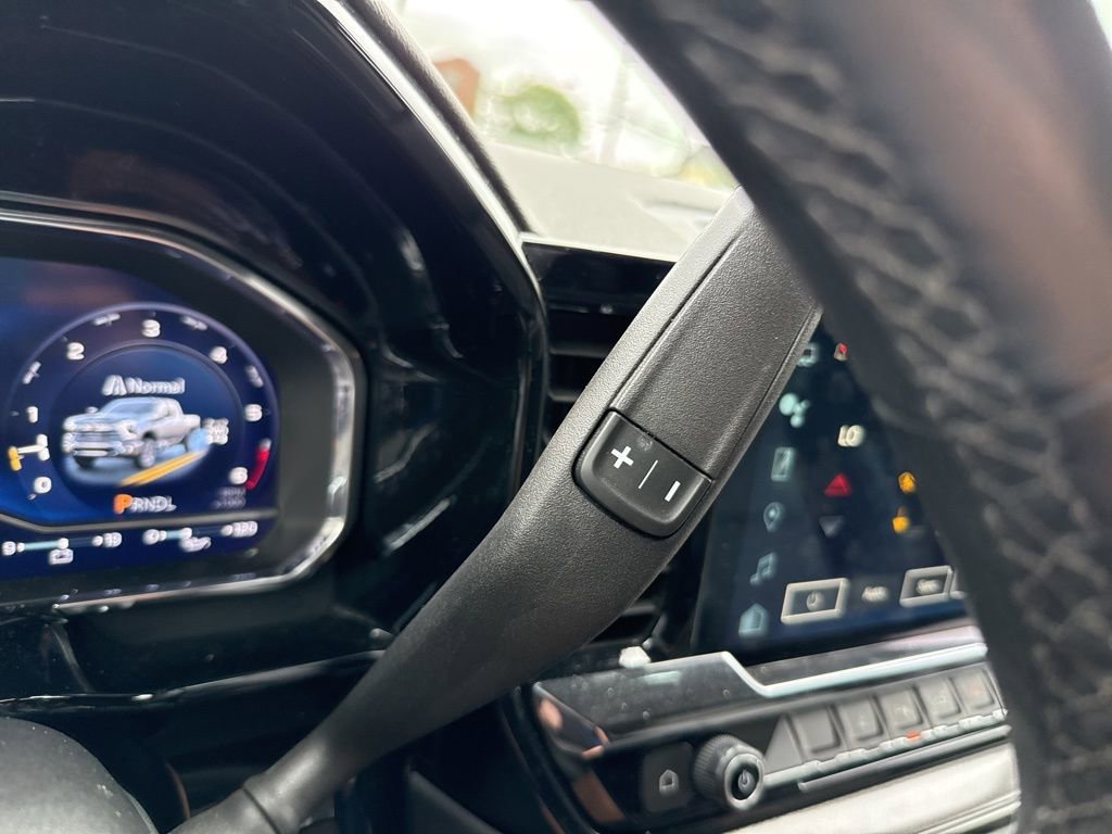 Used 2024 Chevrolet Silverado 2500 ZR2 w/ Technology Package image 27