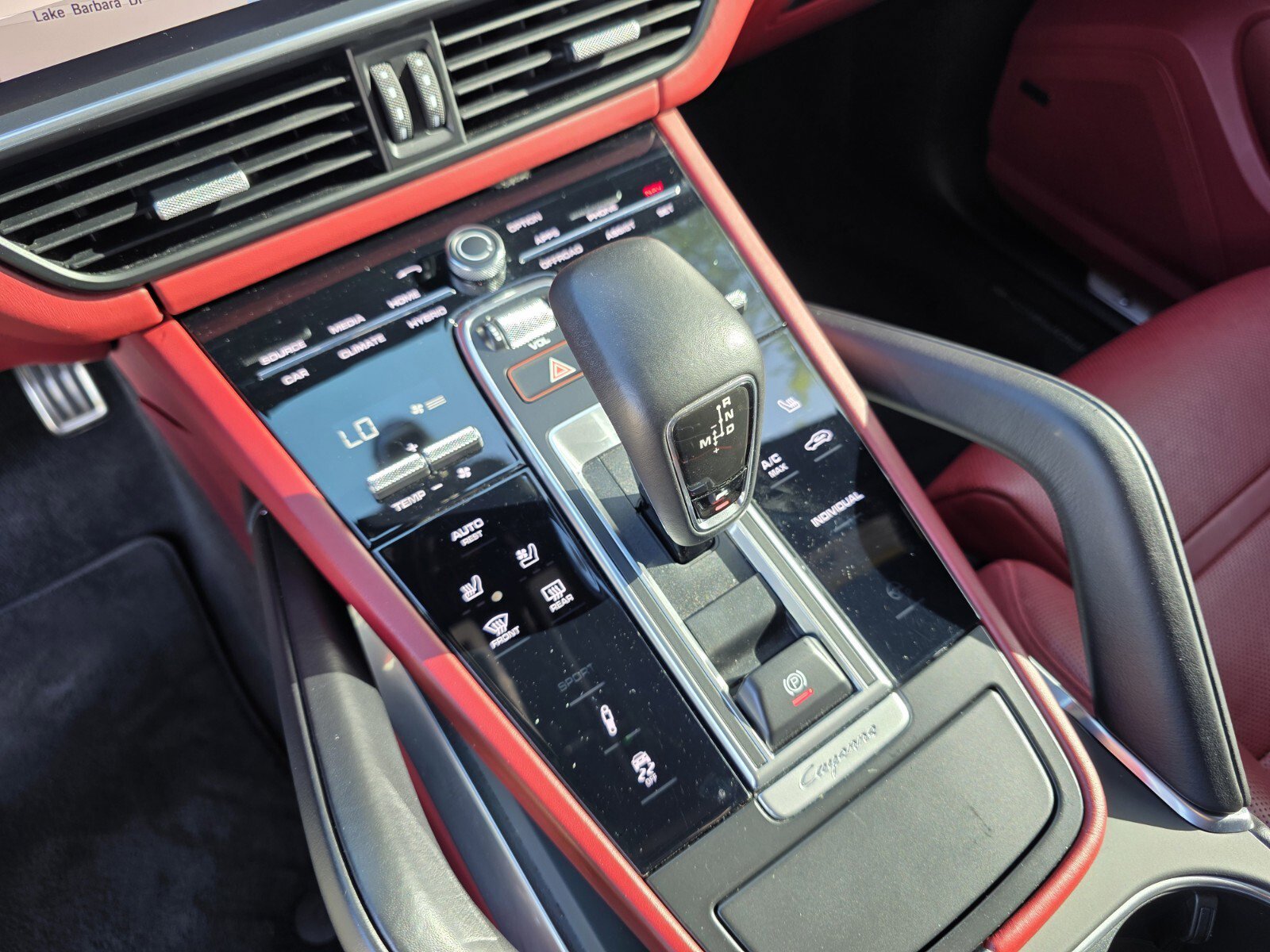 Used 2021 Porsche Cayenne Turbo S AWD/4WD image 22