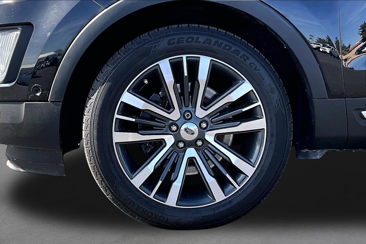 Used 2017 Ford Explorer Platinum AWD/4WD image 8