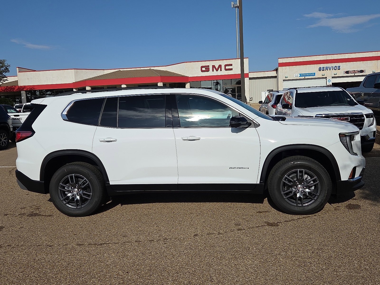 New 2026 GMC Acadia Elevation image 4