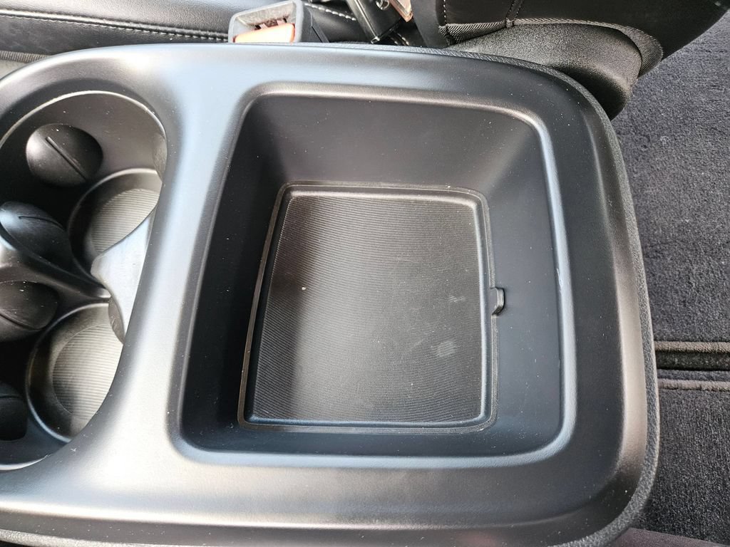 Used 2025 Chrysler Pacifica Select FWD image 30