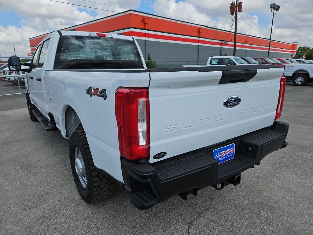 New 2026 Ford F350 XL w/ XL Off-Road Package AWD/4WD image 9