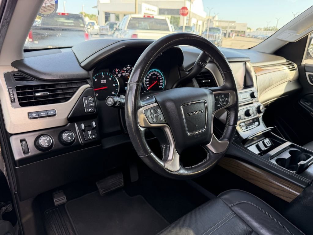 Used 2018 GMC Yukon Denali AWD/4WD image 18