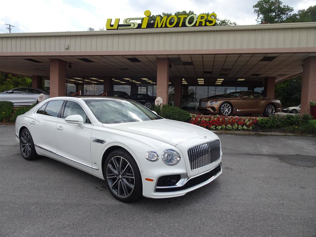 Used 2021 Bentley Flying Spur V8