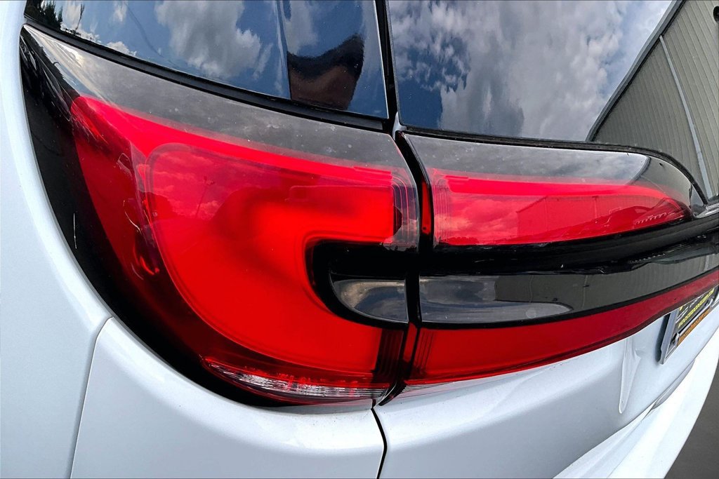 Used 2022 Chrysler Pacifica Touring-L FWD image 24