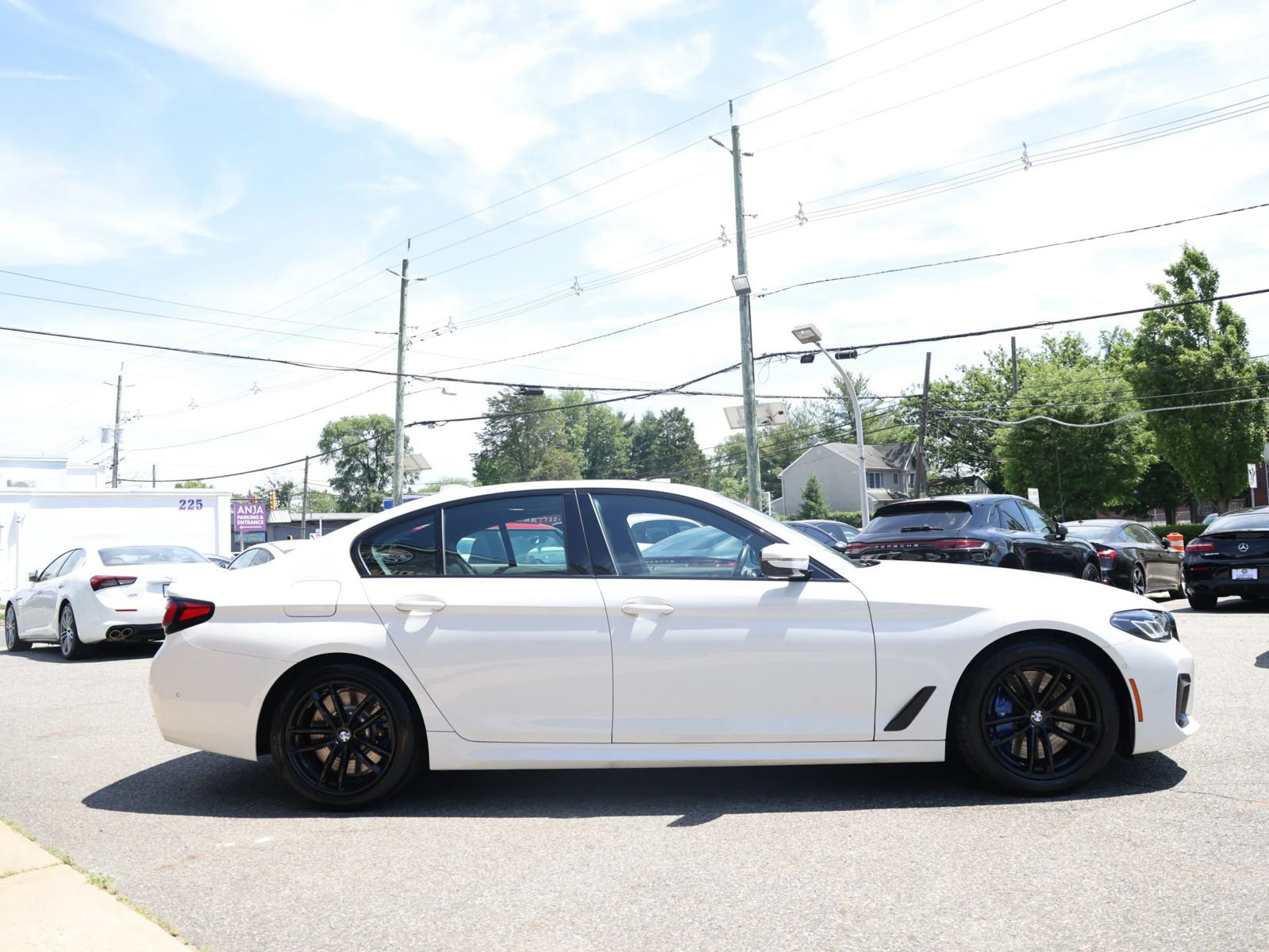 Used 2022 BMW M550i xDrive AWD/4WD image 5