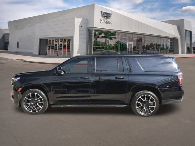 Used 2021 Chevrolet Suburban RST w/ Luxury Package image 3