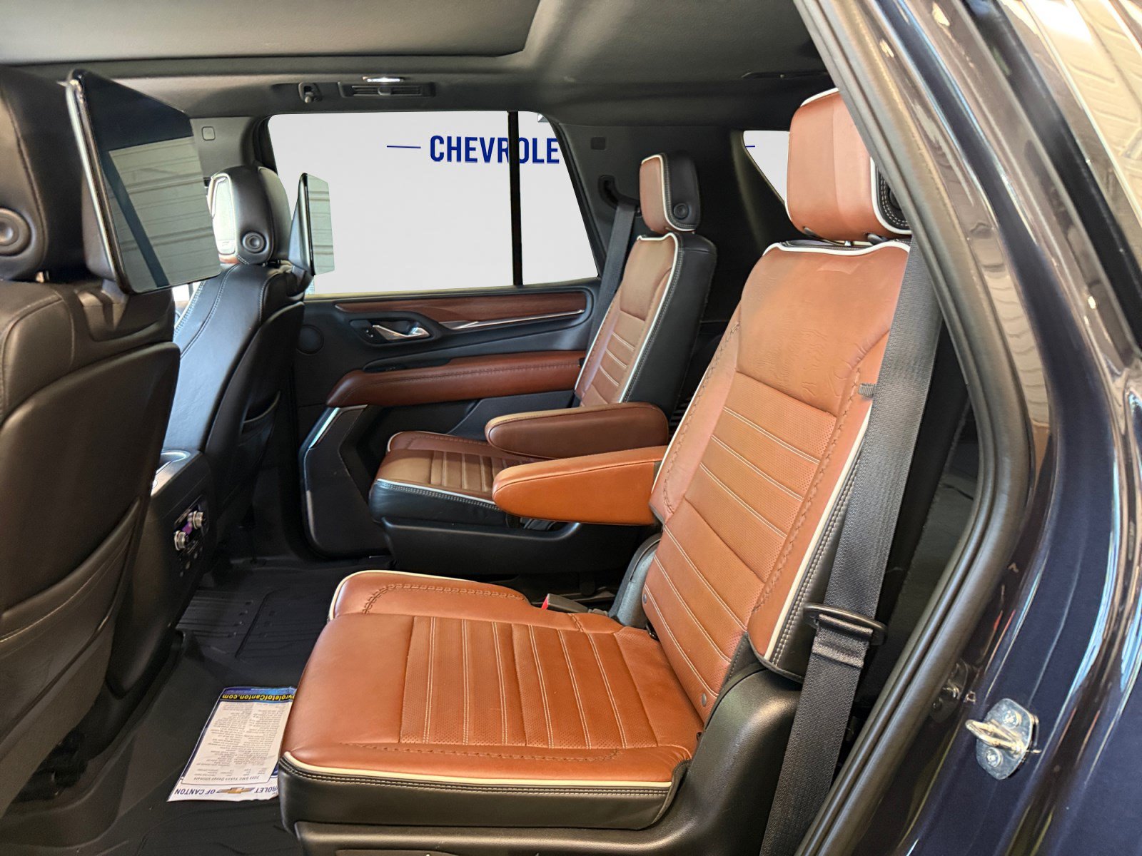 Used 2023 GMC Yukon Denali Ultimate AWD/4WD image 19