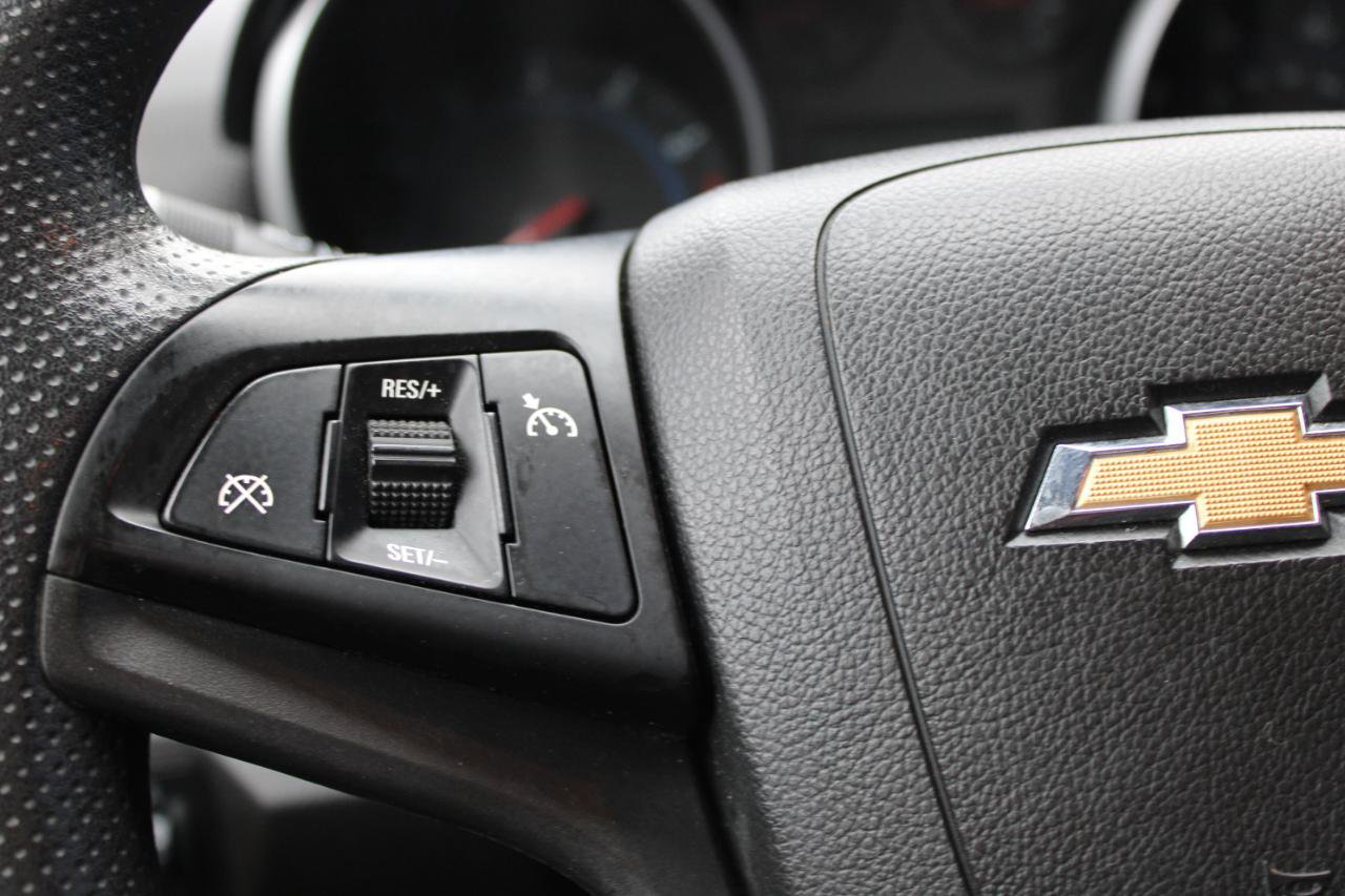 Used 2015 Chevrolet Cruze LT image 18