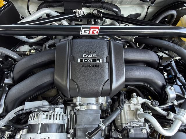 Used 2025 Toyota GR86 w/ ALL Weather Mat Package (TMS) RWD image 30