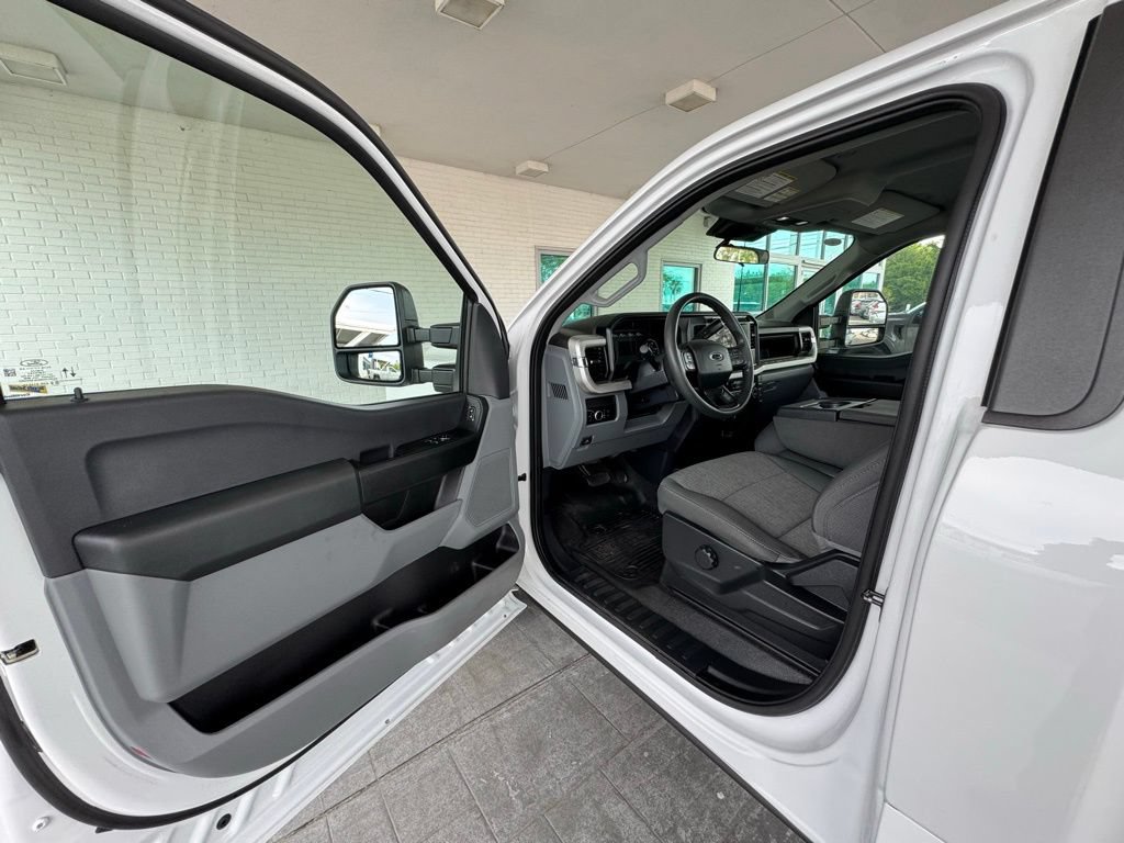 Used 2024 Ford F350 XL RWD image 11