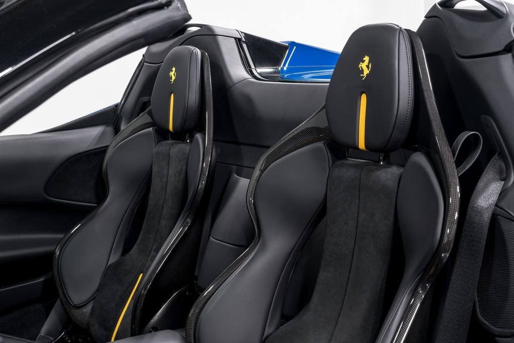 Used 2024 Ferrari SF90 Spider image 17