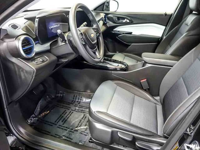 Certified 2026 Chevrolet Trax LT FWD image 13