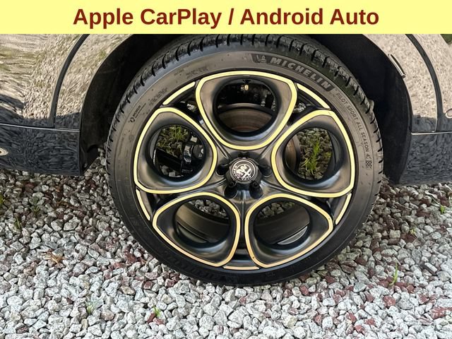 Used 2025 Alfa Romeo Tonale AWD/4WD image 9
