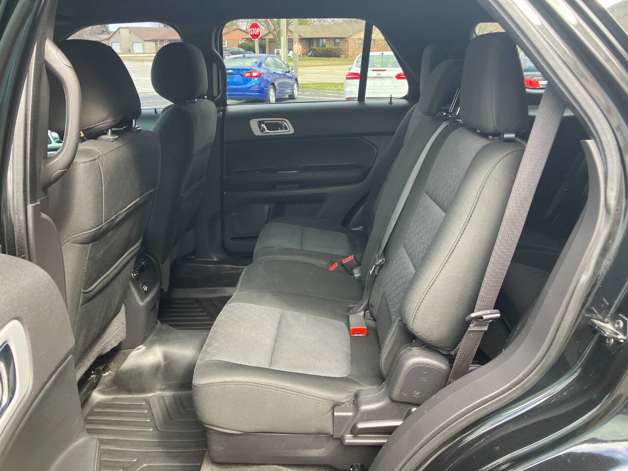 Used 2015 Ford Explorer XLT AWD/4WD image 12