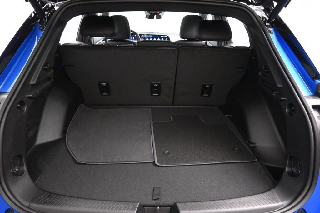 New 2026 Chevrolet Equinox EV LT w/ LPO, Blackout Package AWD/4WD image 33